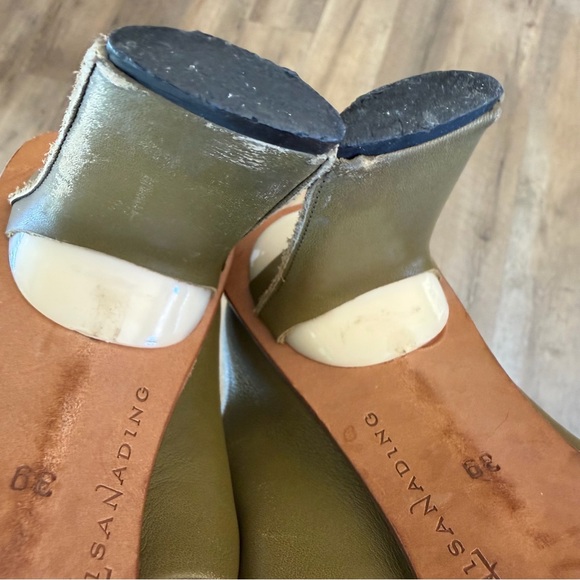 Lisa Nading Vintage Leather Heels - Picture 8 of 11